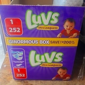 Luvs diapers